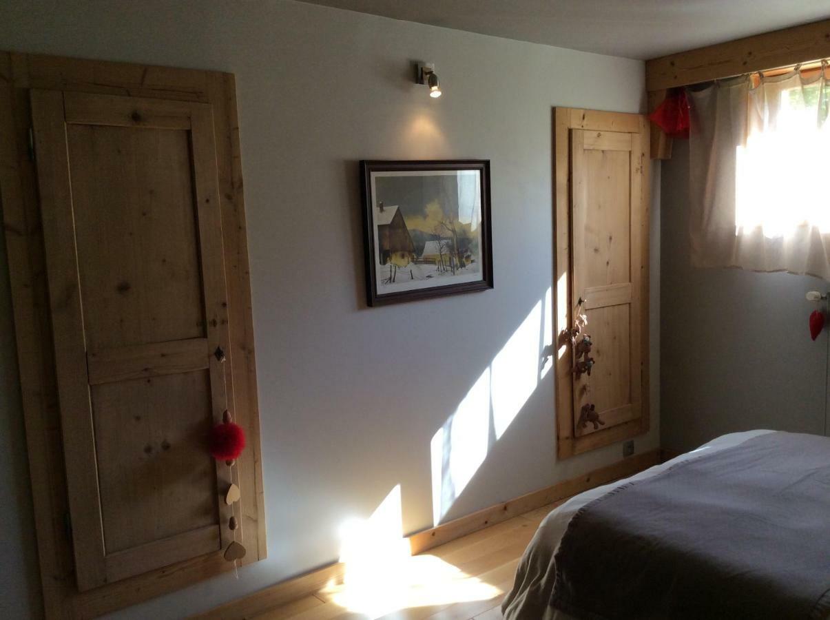 Au Charnet Bed and Breakfast Les Fourgs Eksteriør billede