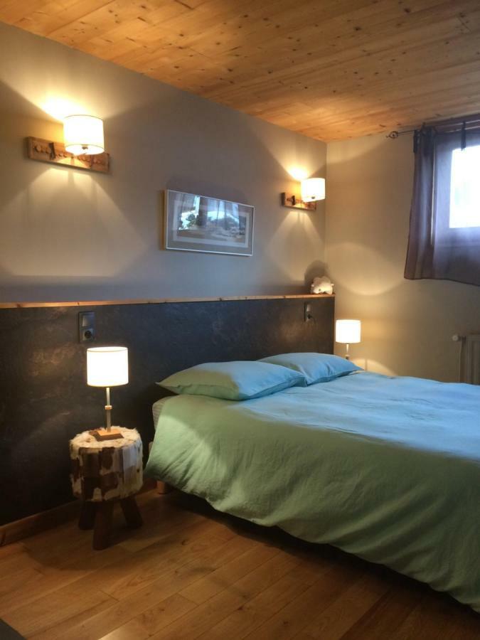 Au Charnet Bed and Breakfast Les Fourgs Eksteriør billede